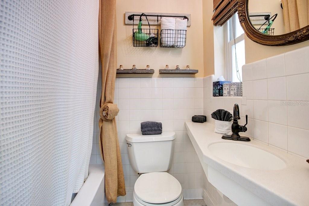 673 BAY ESPLANADE #206