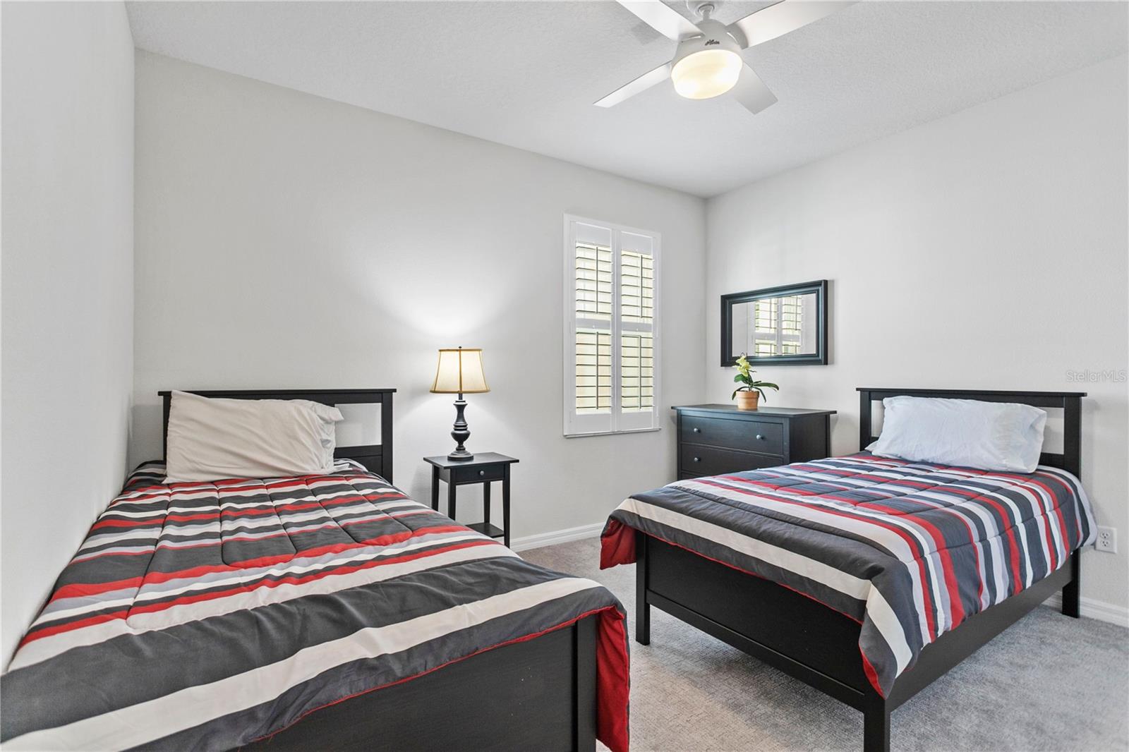 1940 LAKE RIDGE BLVD