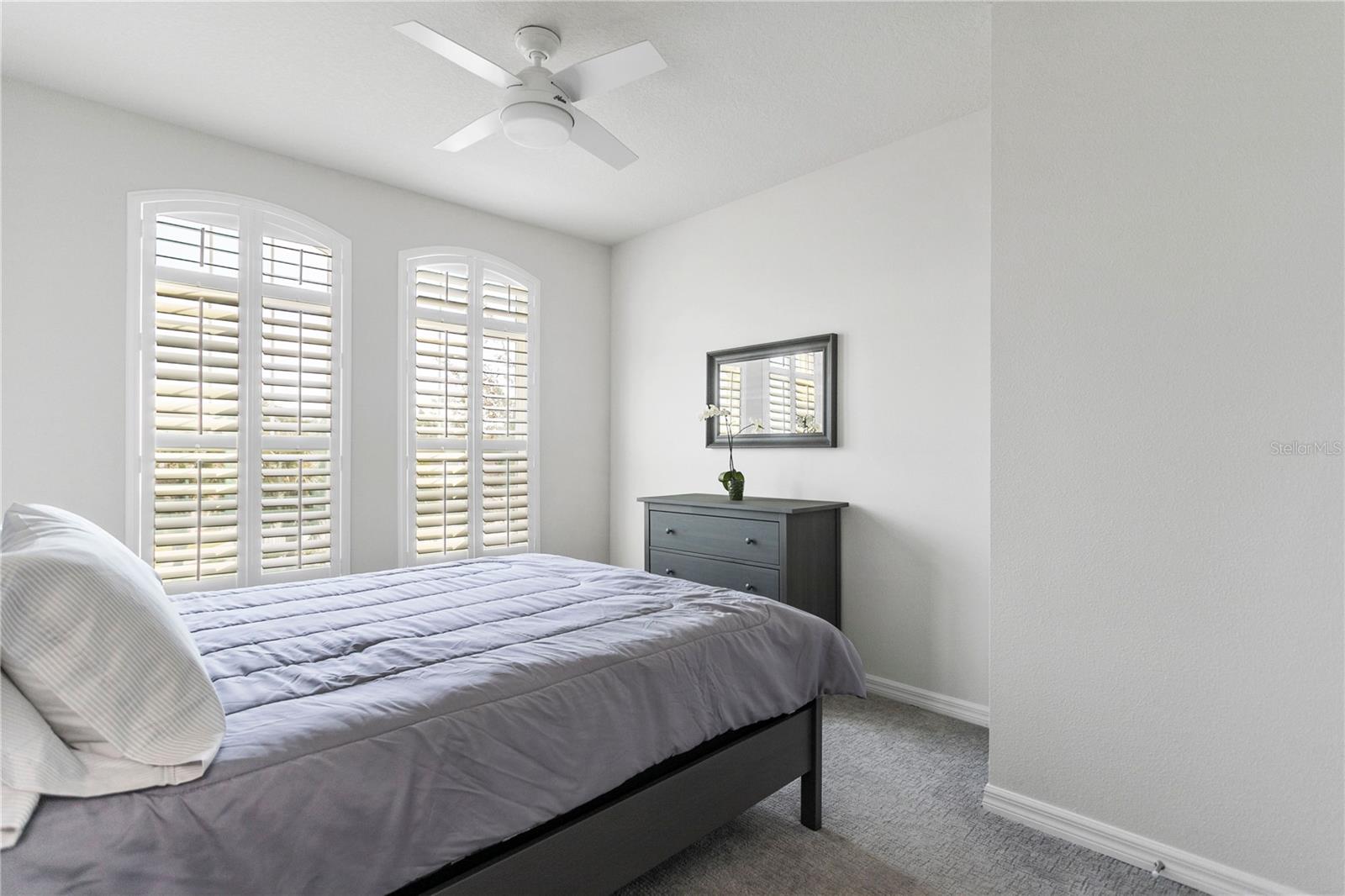 1940 LAKE RIDGE BLVD