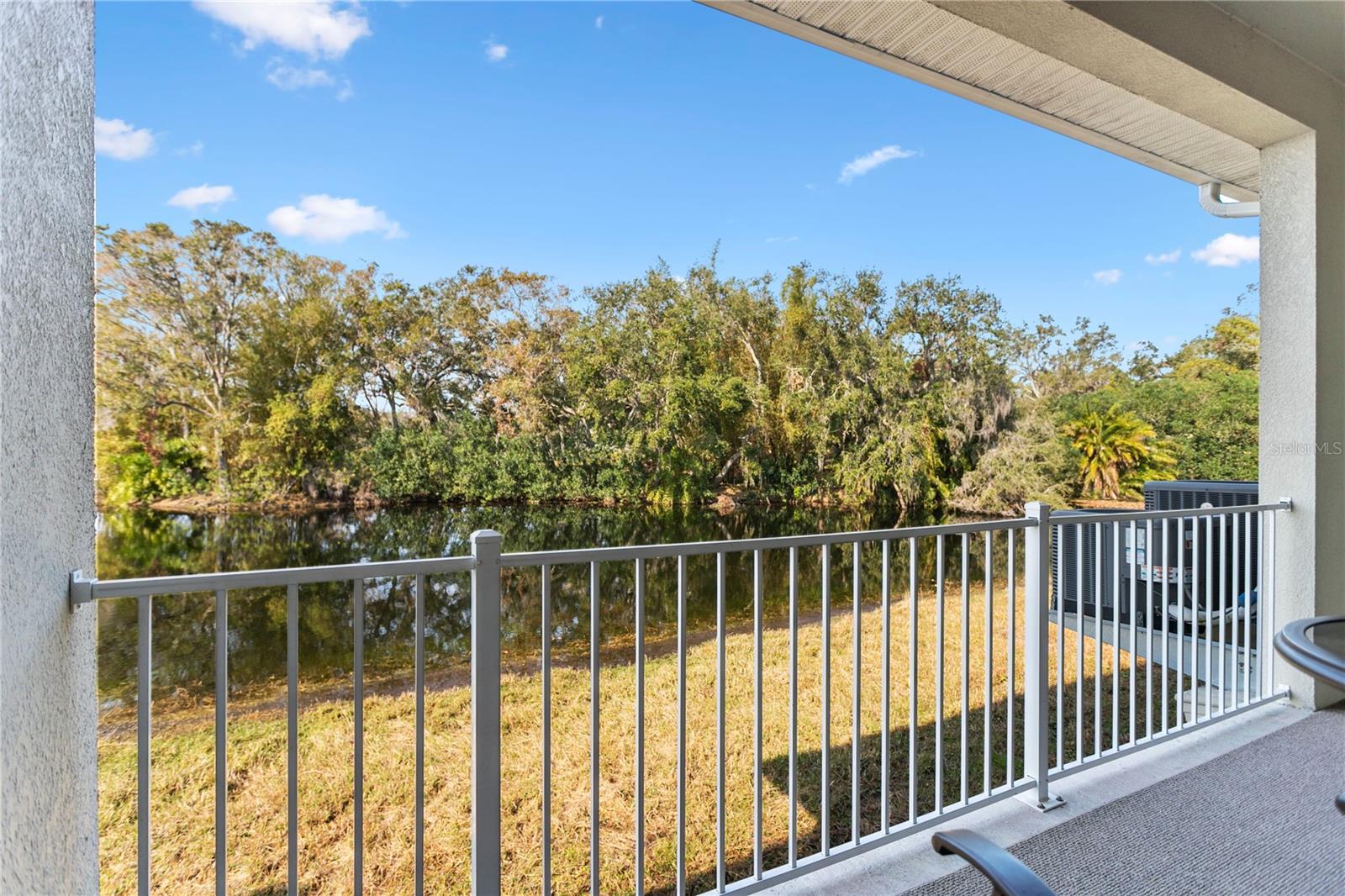 1940 LAKE RIDGE BLVD