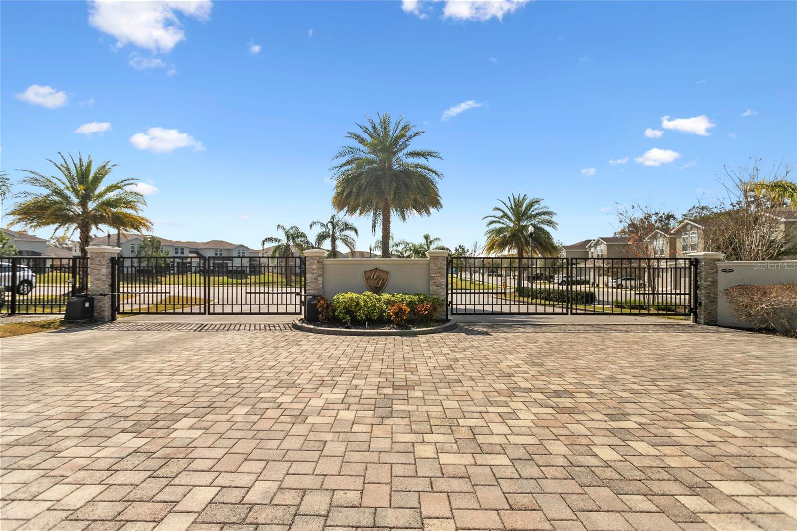 1940 LAKE RIDGE BLVD