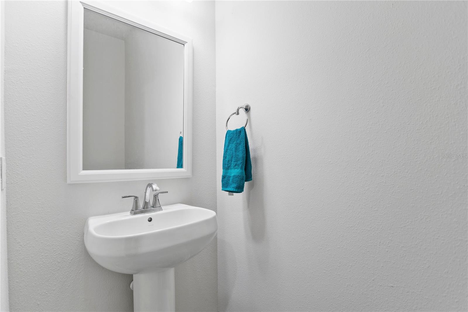 1940 LAKE RIDGE BLVD