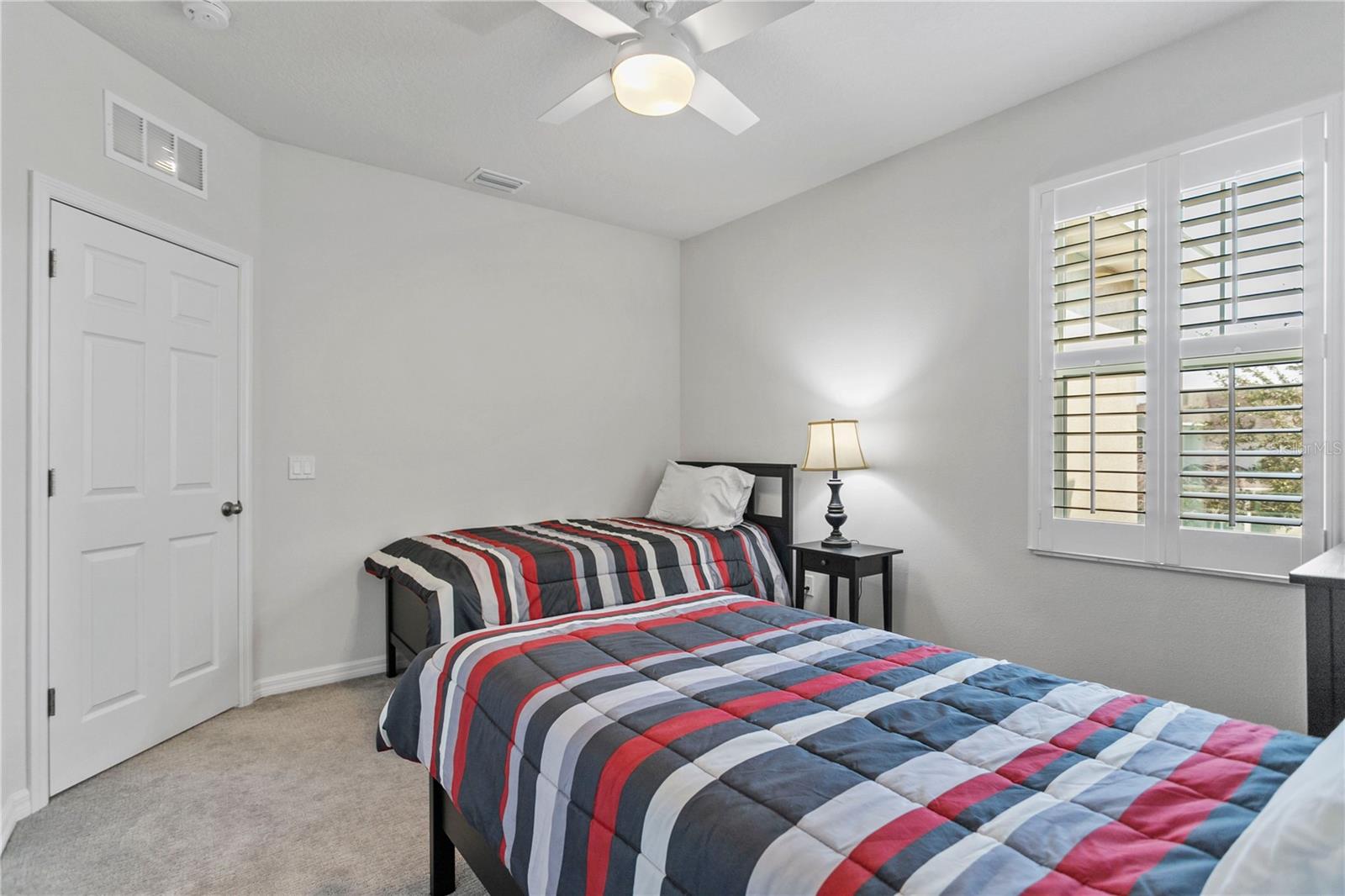 1940 LAKE RIDGE BLVD