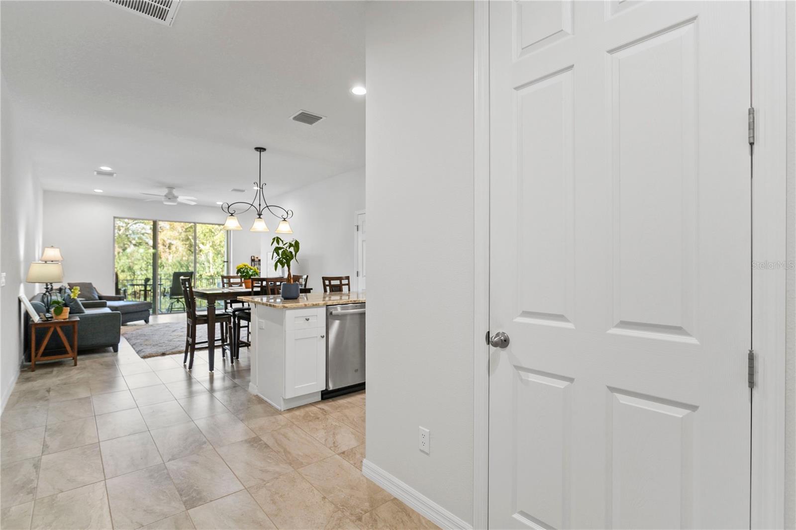 1940 LAKE RIDGE BLVD