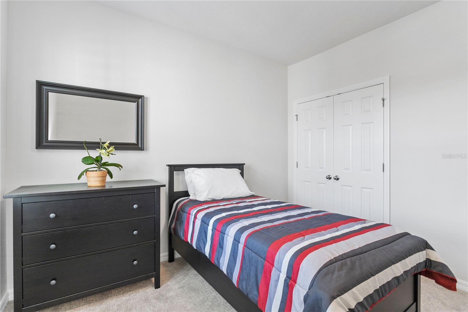 1940 LAKE RIDGE BLVD