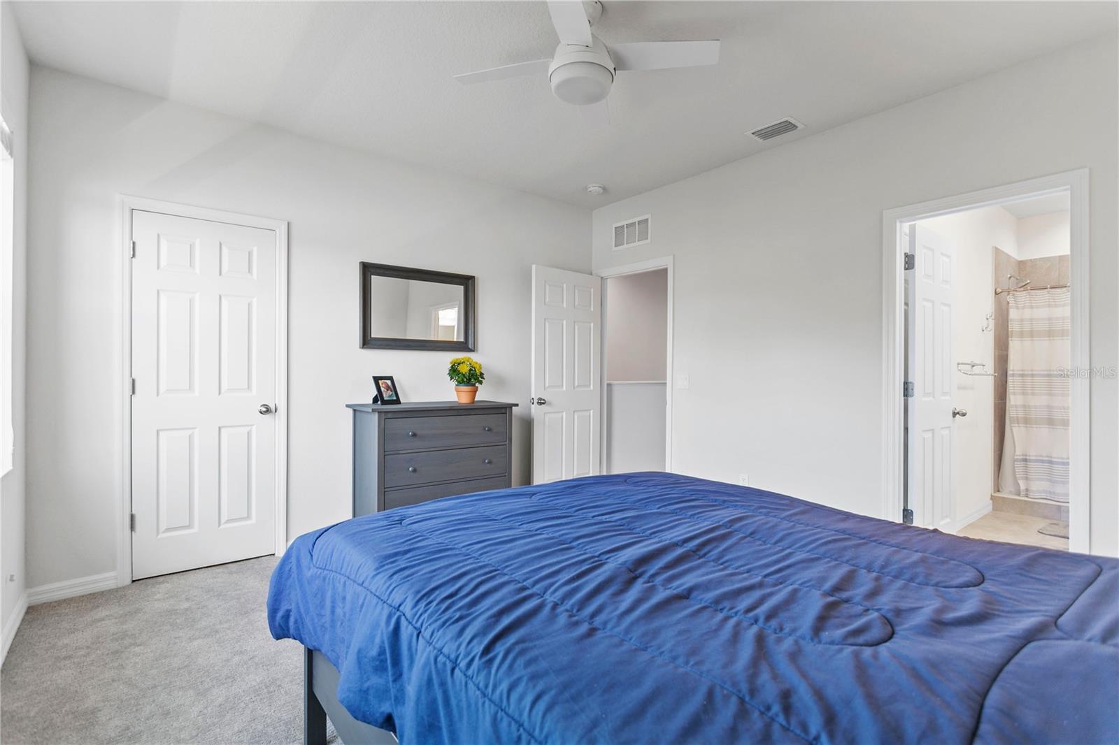 1940 LAKE RIDGE BLVD