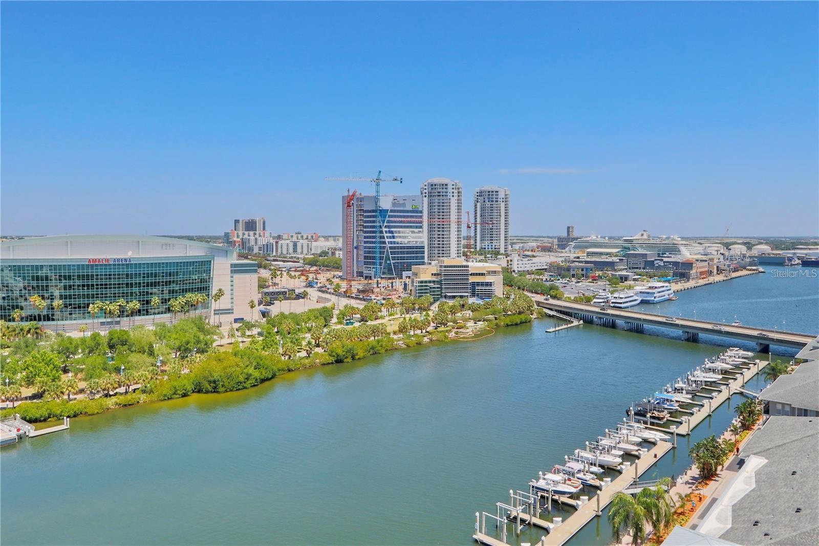 371 CHANNELSIDE WALK WAY #1401