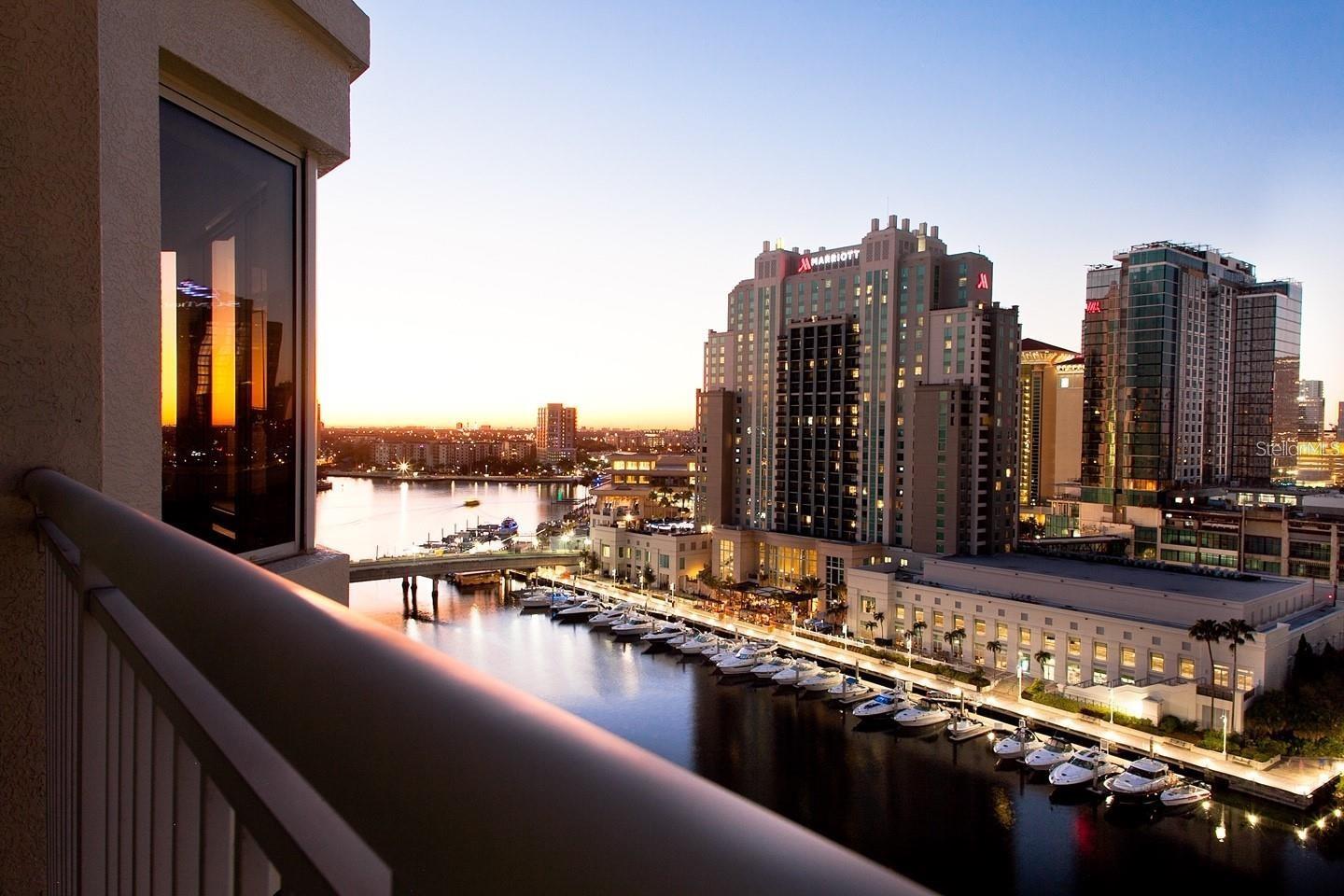 371 CHANNELSIDE WALK WAY #1401