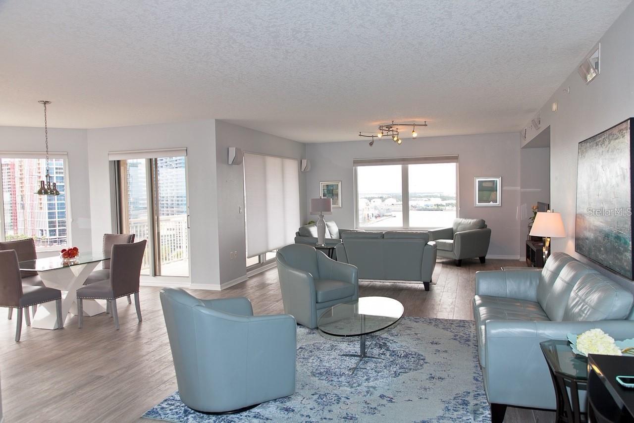 371 CHANNELSIDE WALK WAY #1401