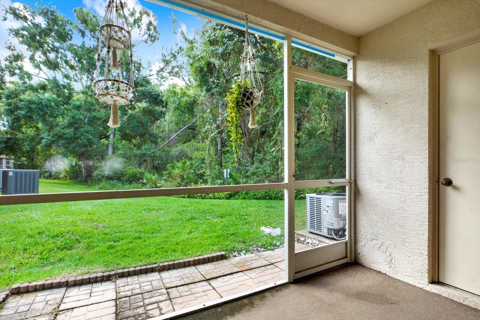 8541 HUNTERS KEY CIR