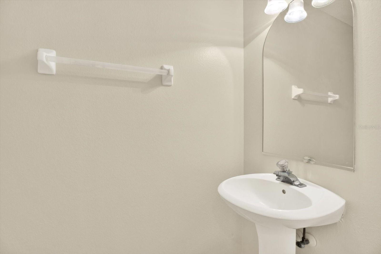 8541 HUNTERS KEY CIR