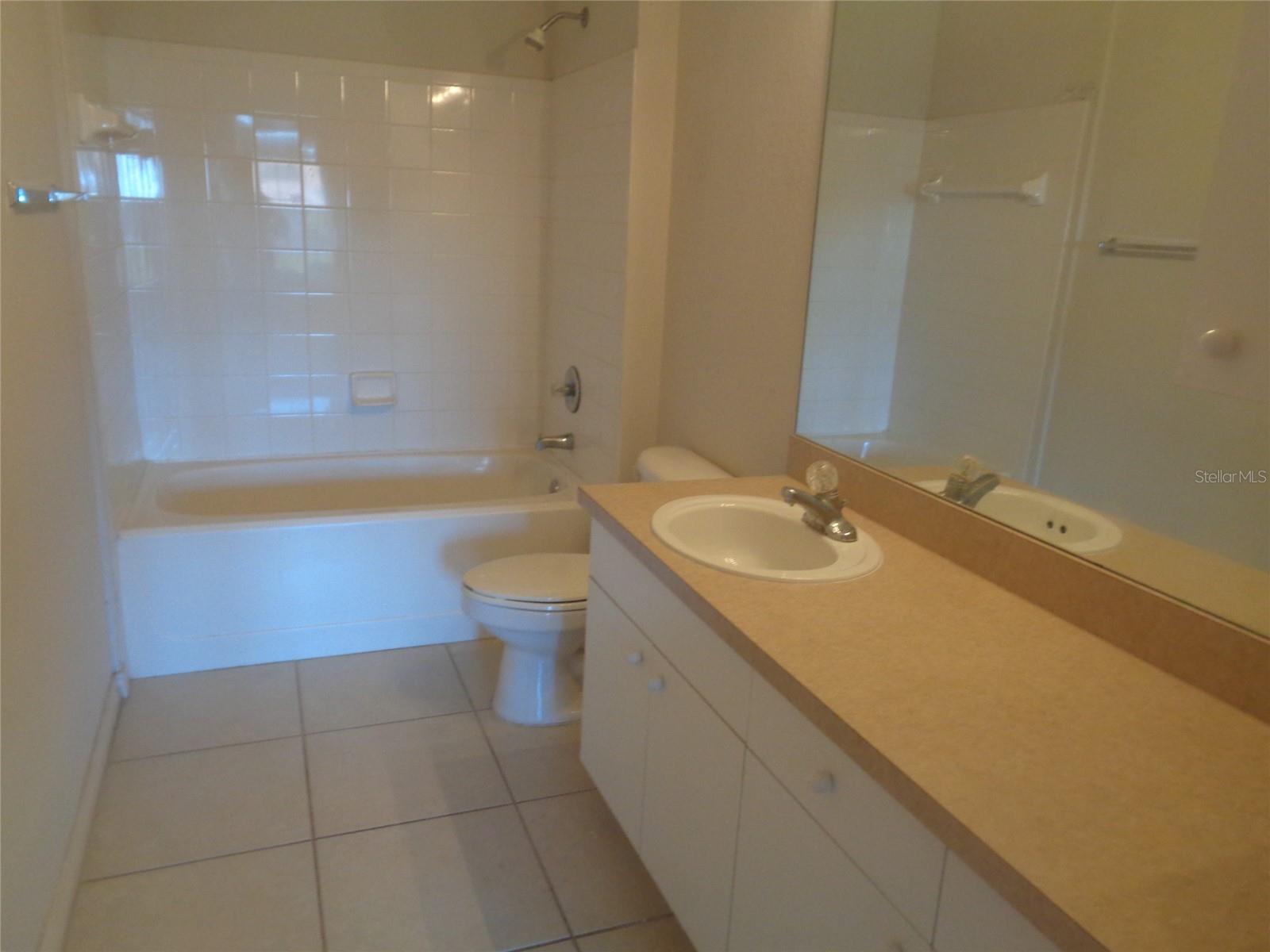 4302 BAYSIDE VILLAGE DR #303