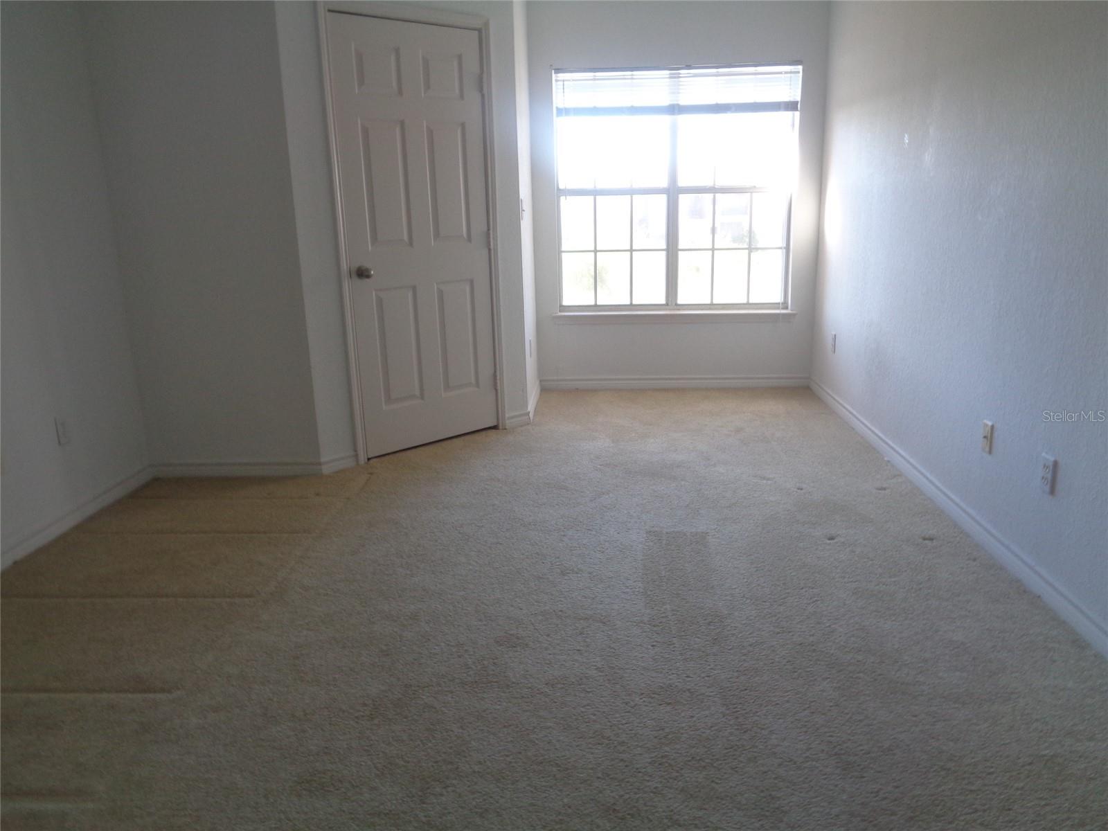 4302 BAYSIDE VILLAGE DR #303