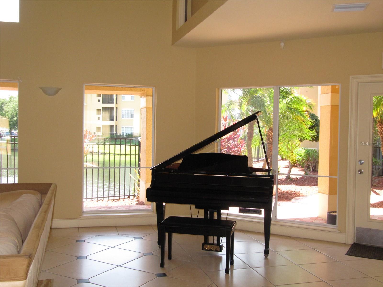 4302 BAYSIDE VILLAGE DR #303