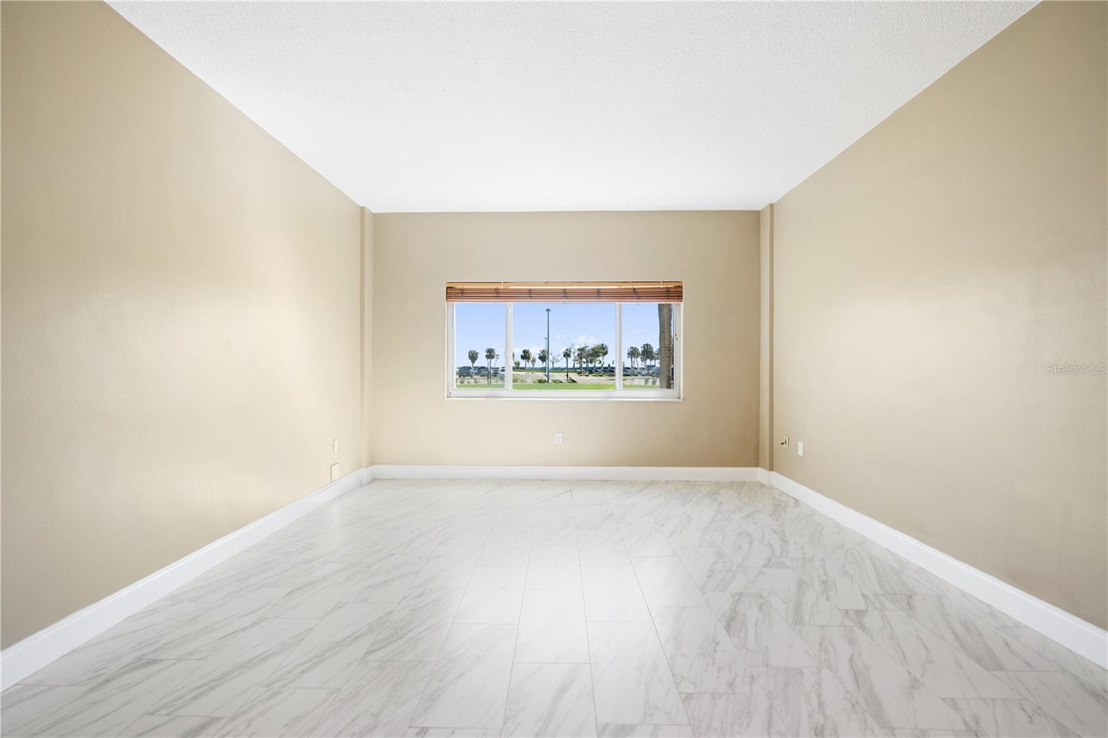 1200 N SHORE DR NE #109