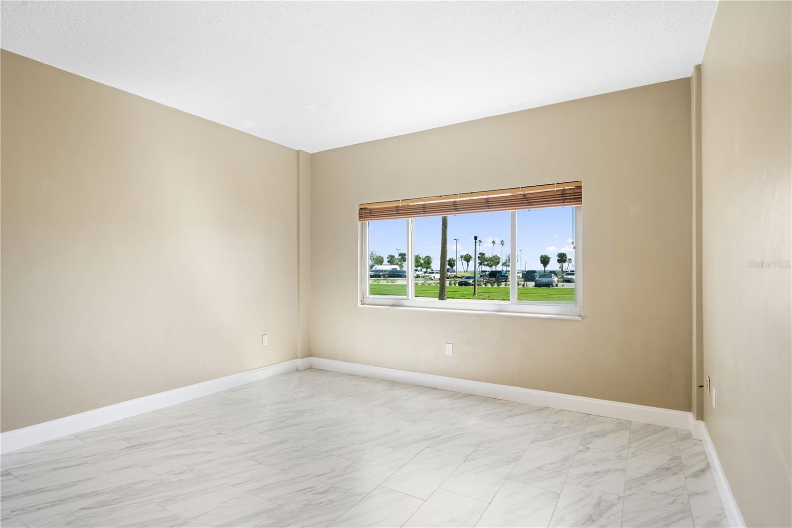 1200 N SHORE DR NE #109