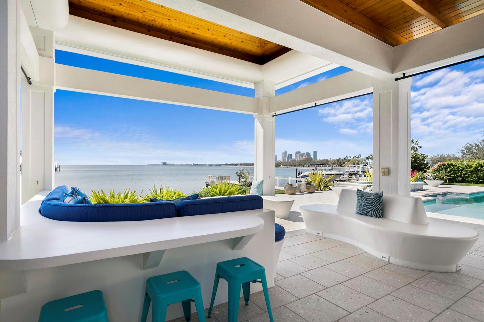 611 BRIGHTWATERS BLVD NE