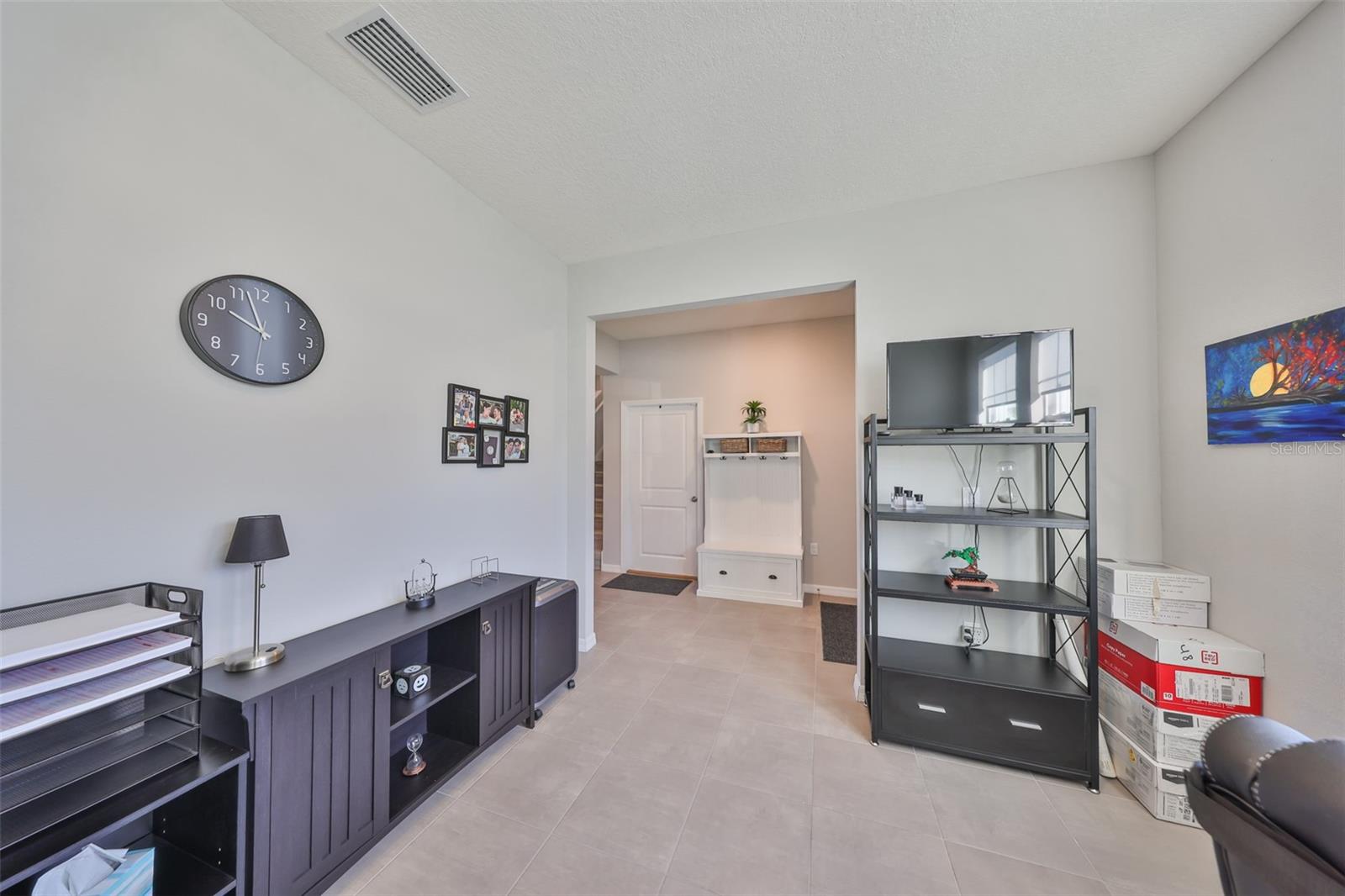 1407 TROPICAL OASIS AVE