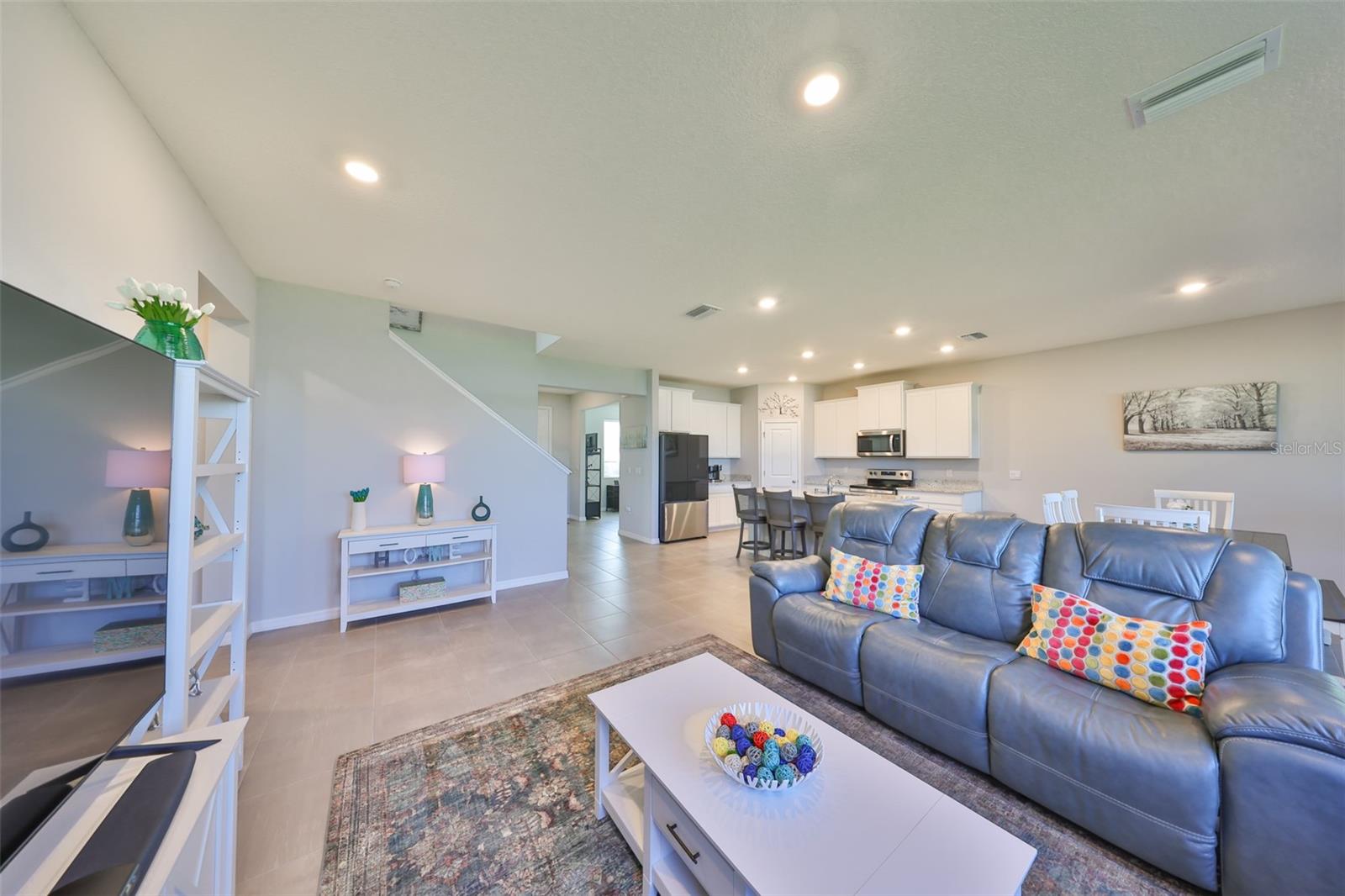 1407 TROPICAL OASIS AVE