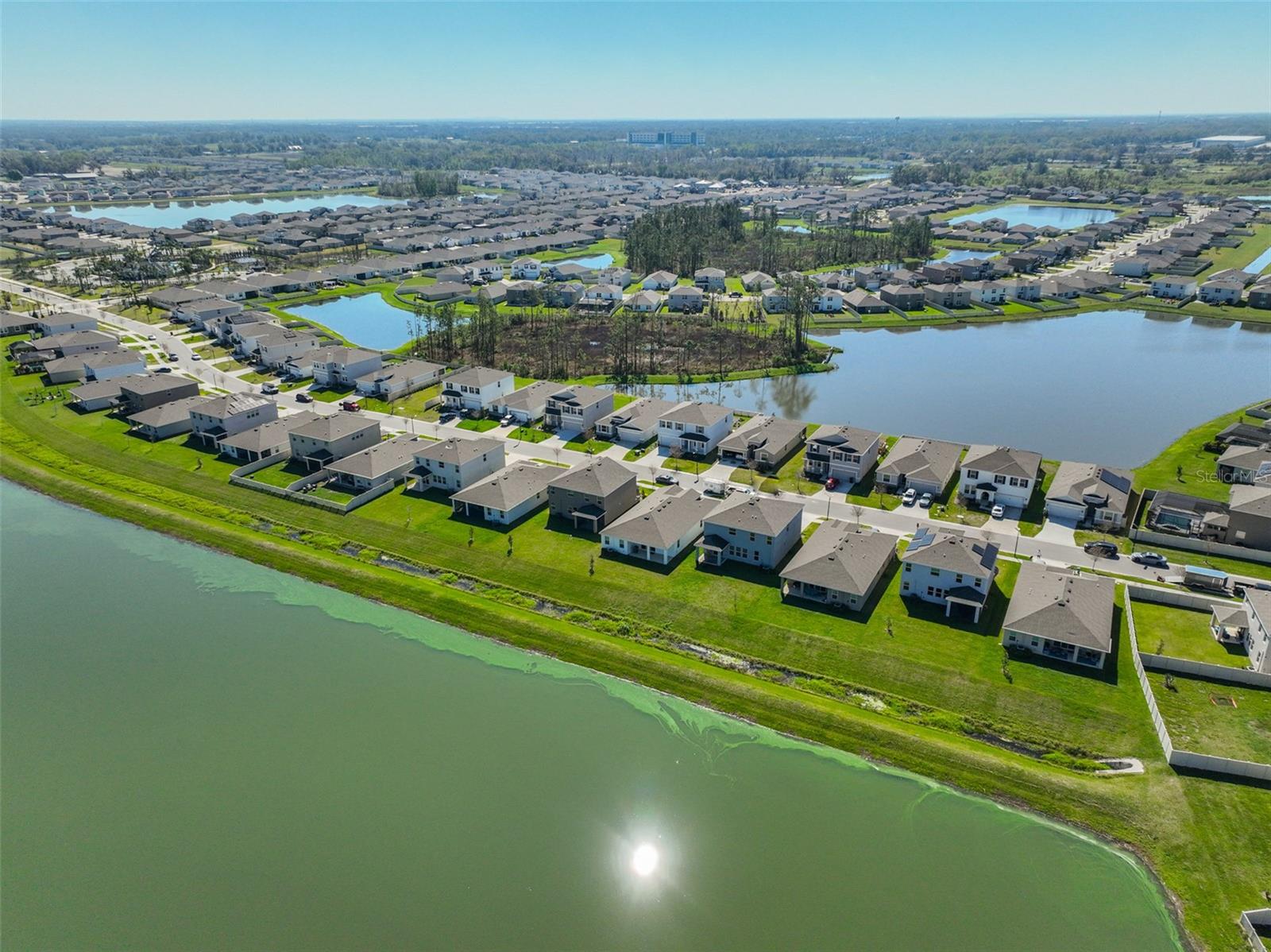 1407 TROPICAL OASIS AVE