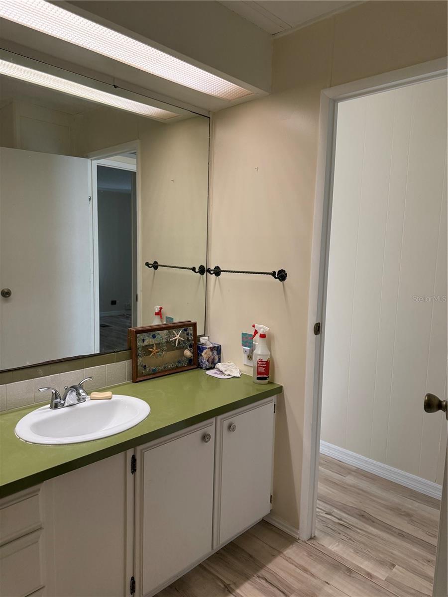 3220 LANARK DR