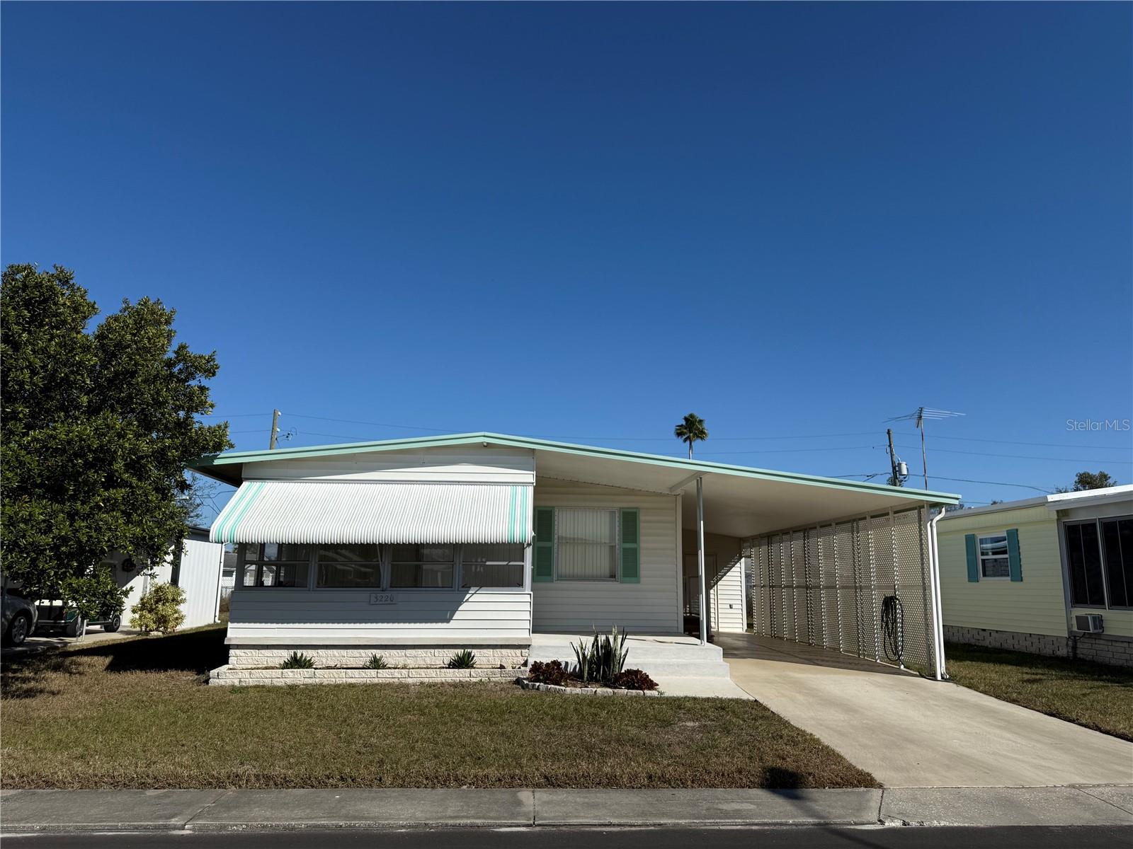 3220 LANARK DR