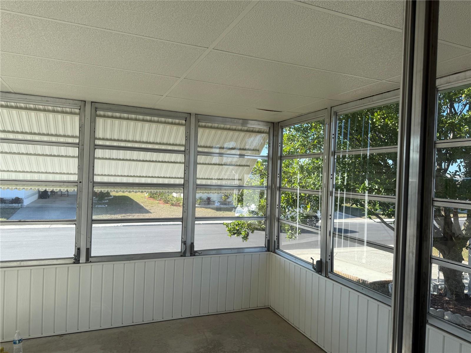 3220 LANARK DR