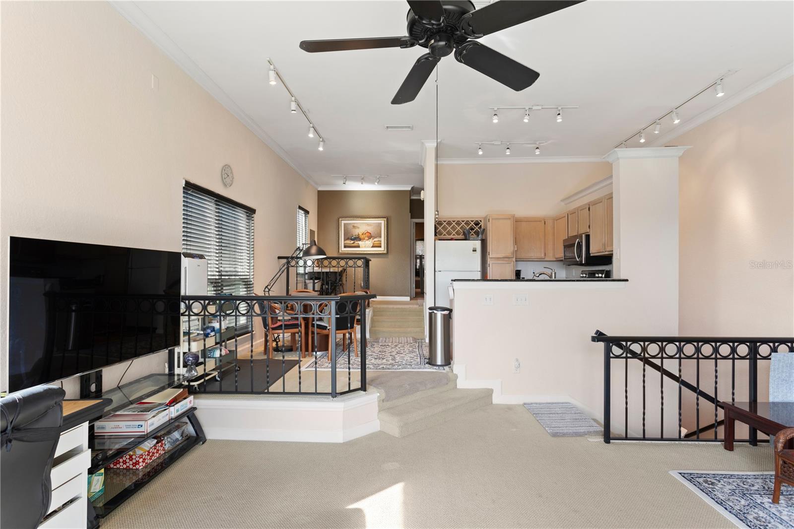 732 CORAL REEF DR #732