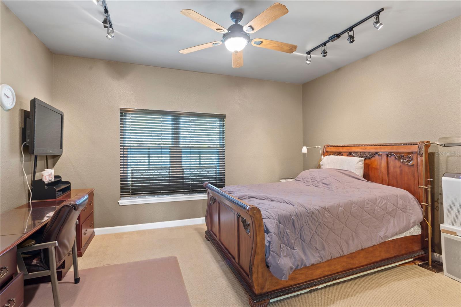 732 CORAL REEF DR #732