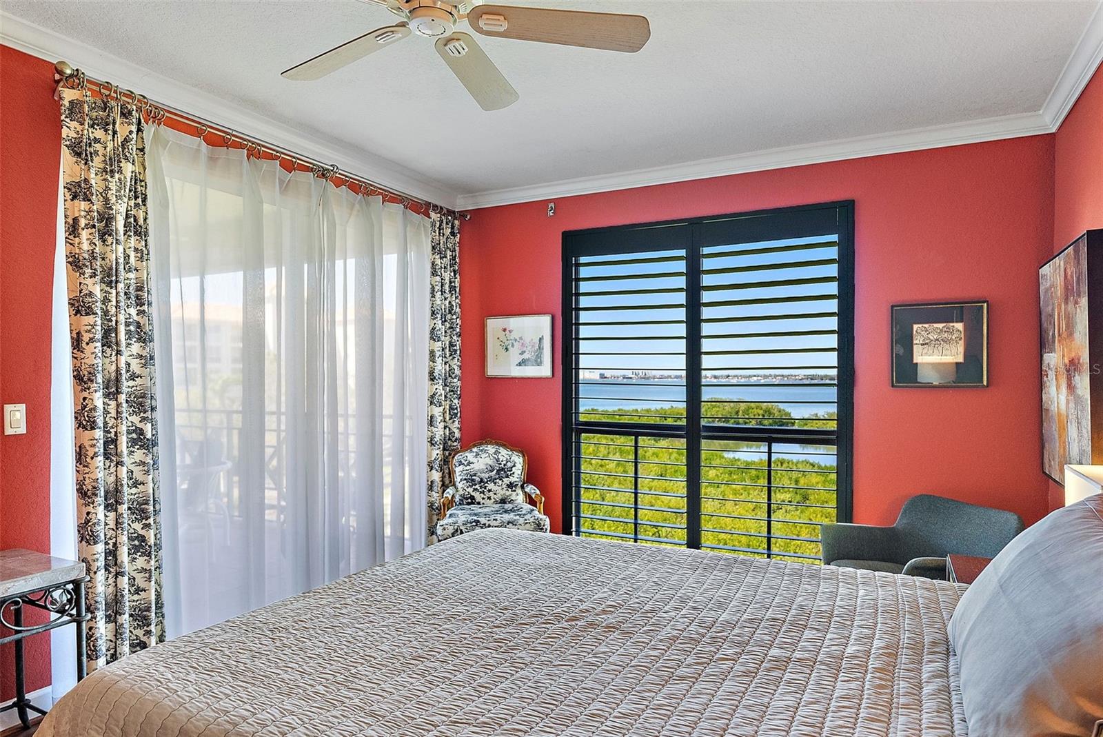 4801 OSPREY DR S #404