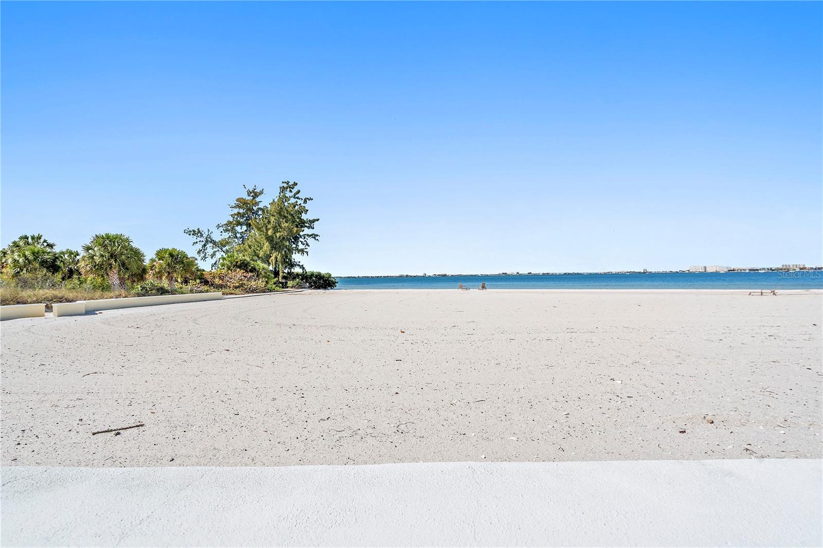 4801 OSPREY DR S #404