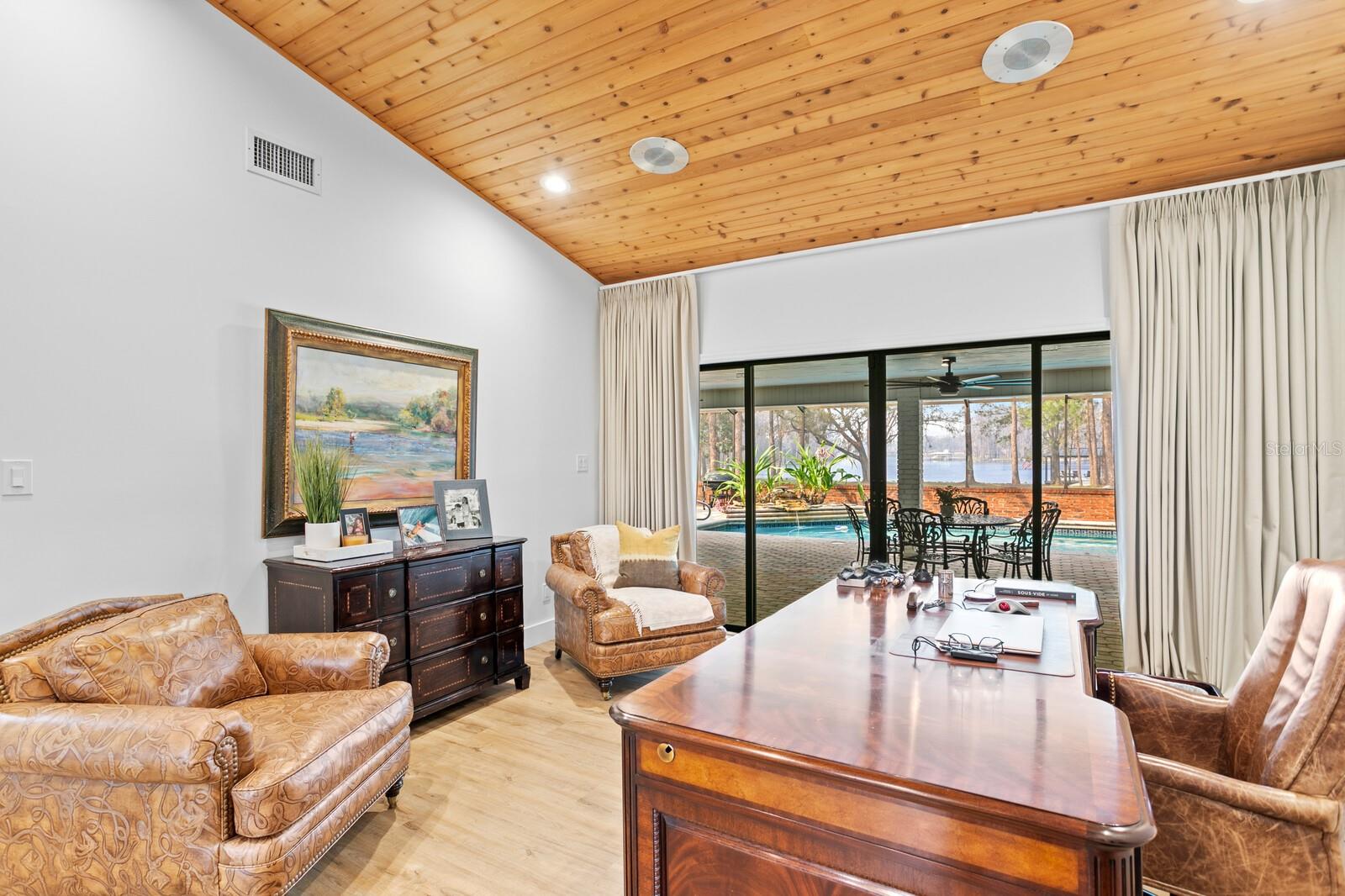 10101 TARPON SPRINGS RD