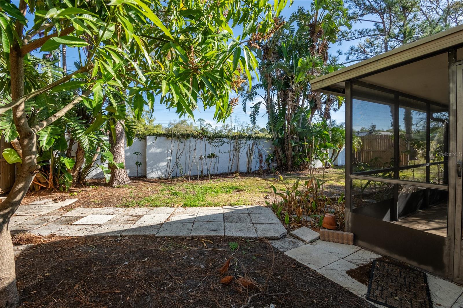 4944 CYPRESS TRACE DR