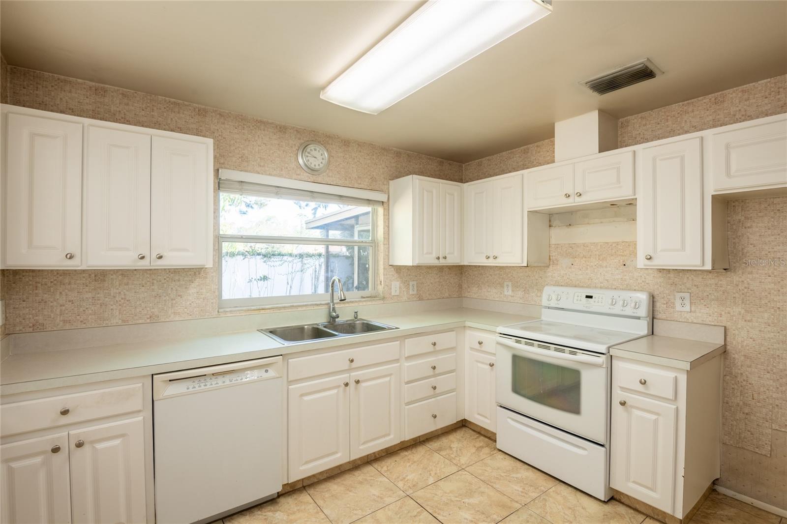 4944 CYPRESS TRACE DR