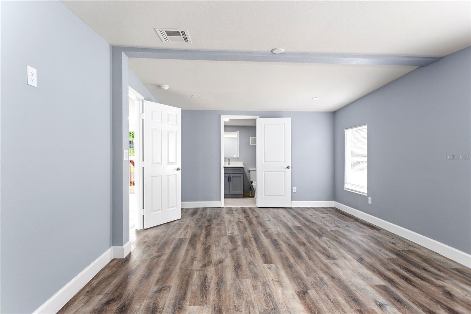 1170 SADDLEWOOD BLVD