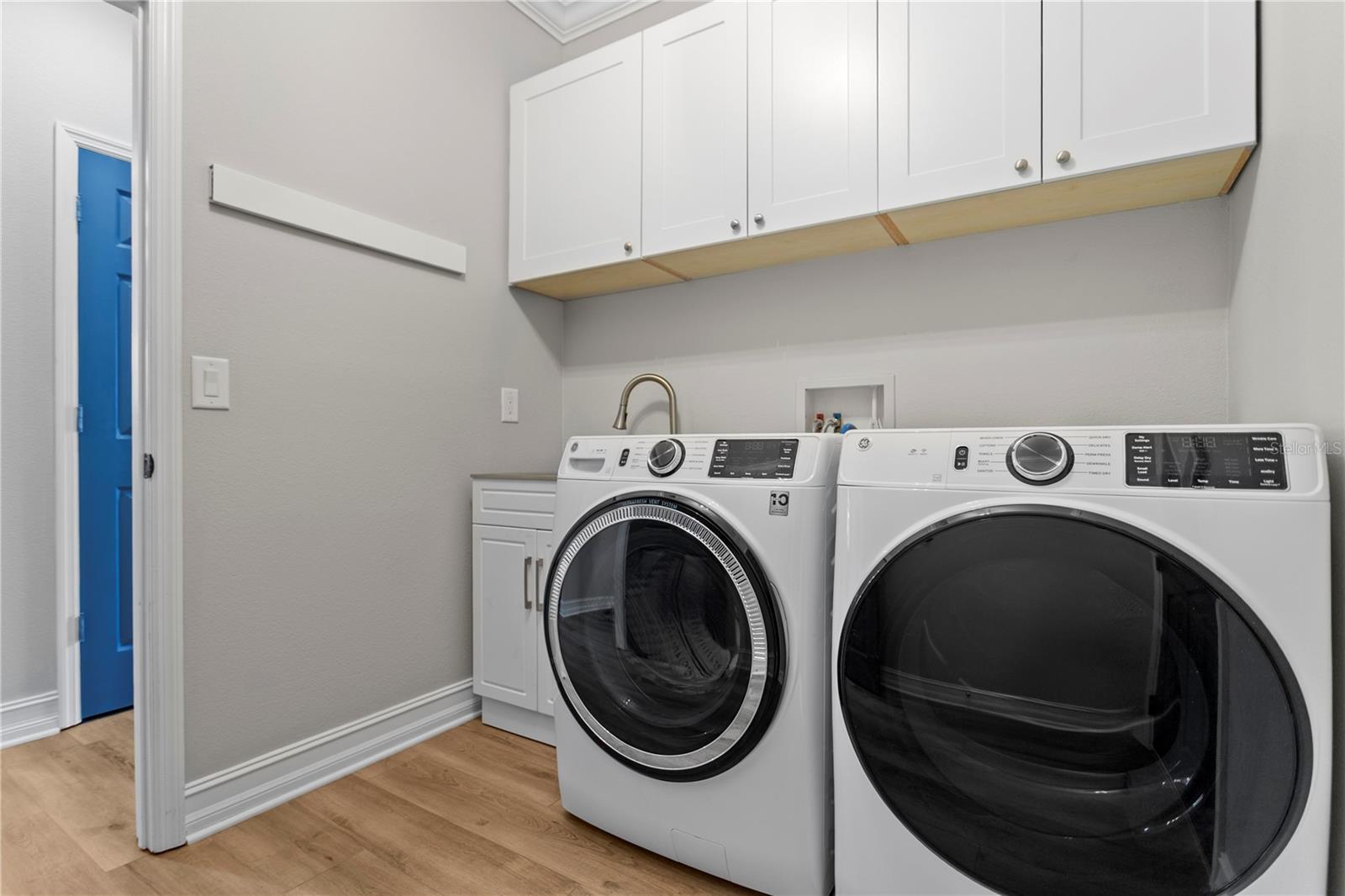 122 FALLING WATER DR