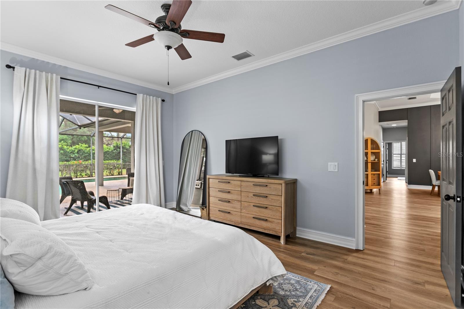 122 FALLING WATER DR