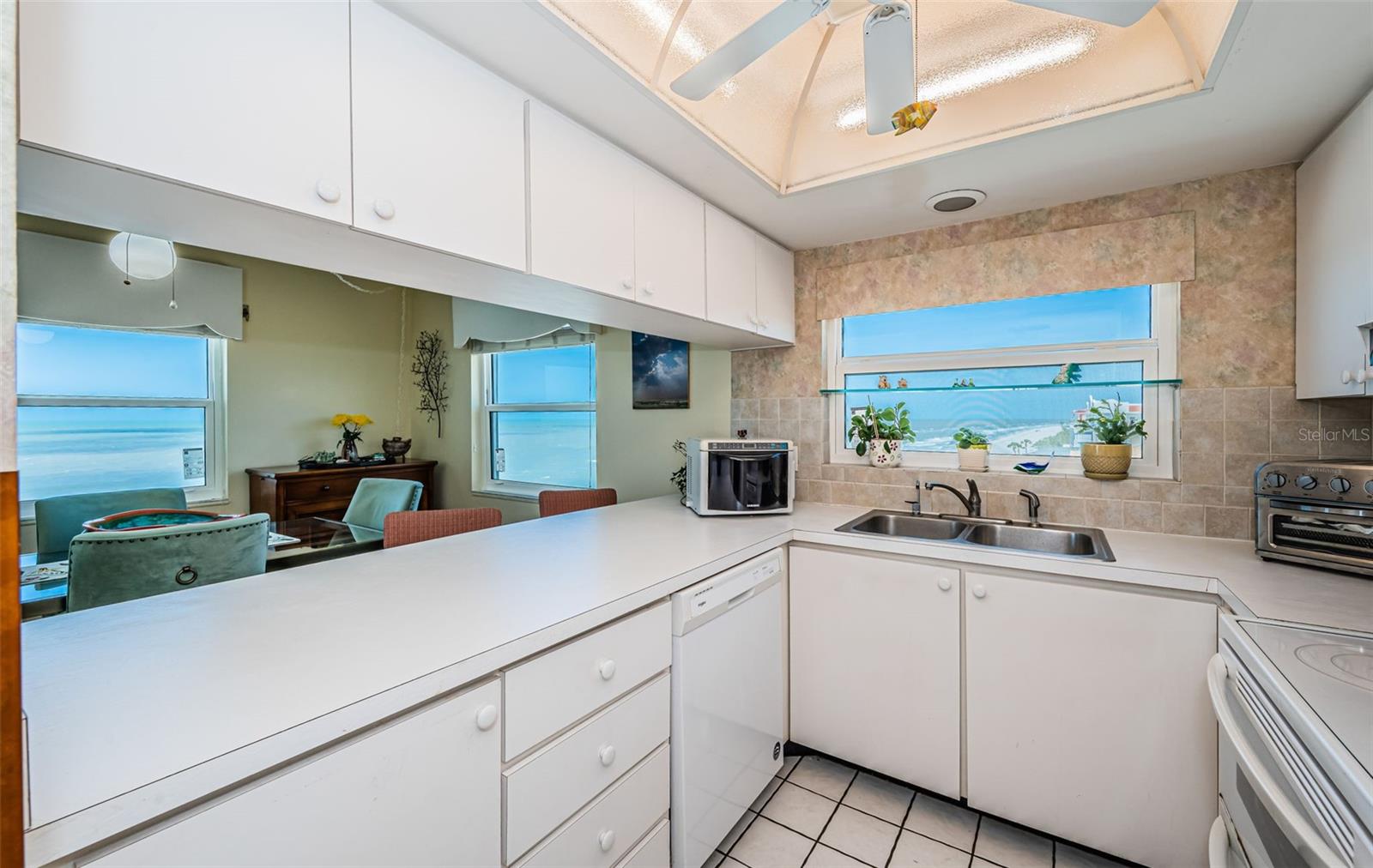 18650 GULF BLVD #601