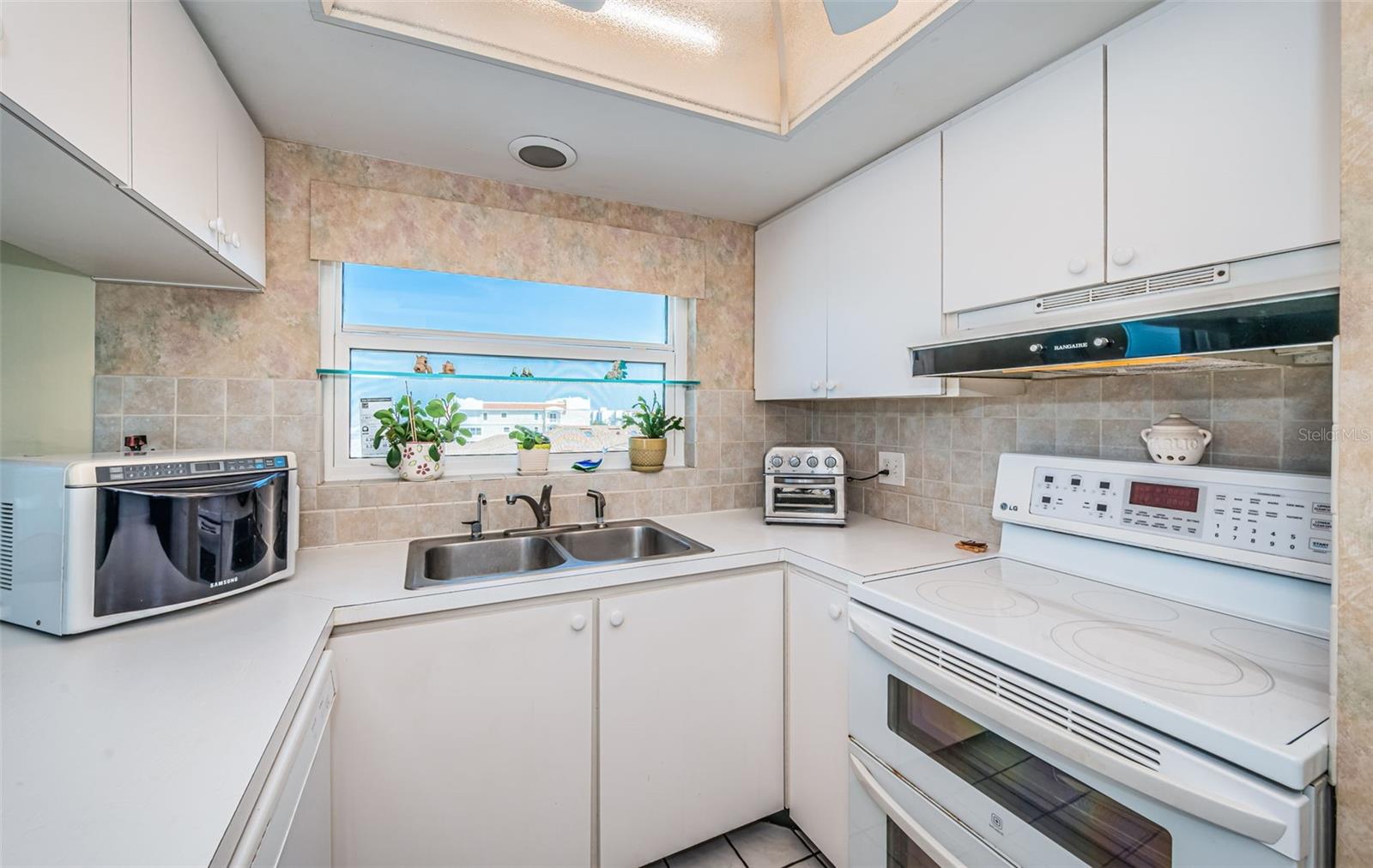 18650 GULF BLVD #601