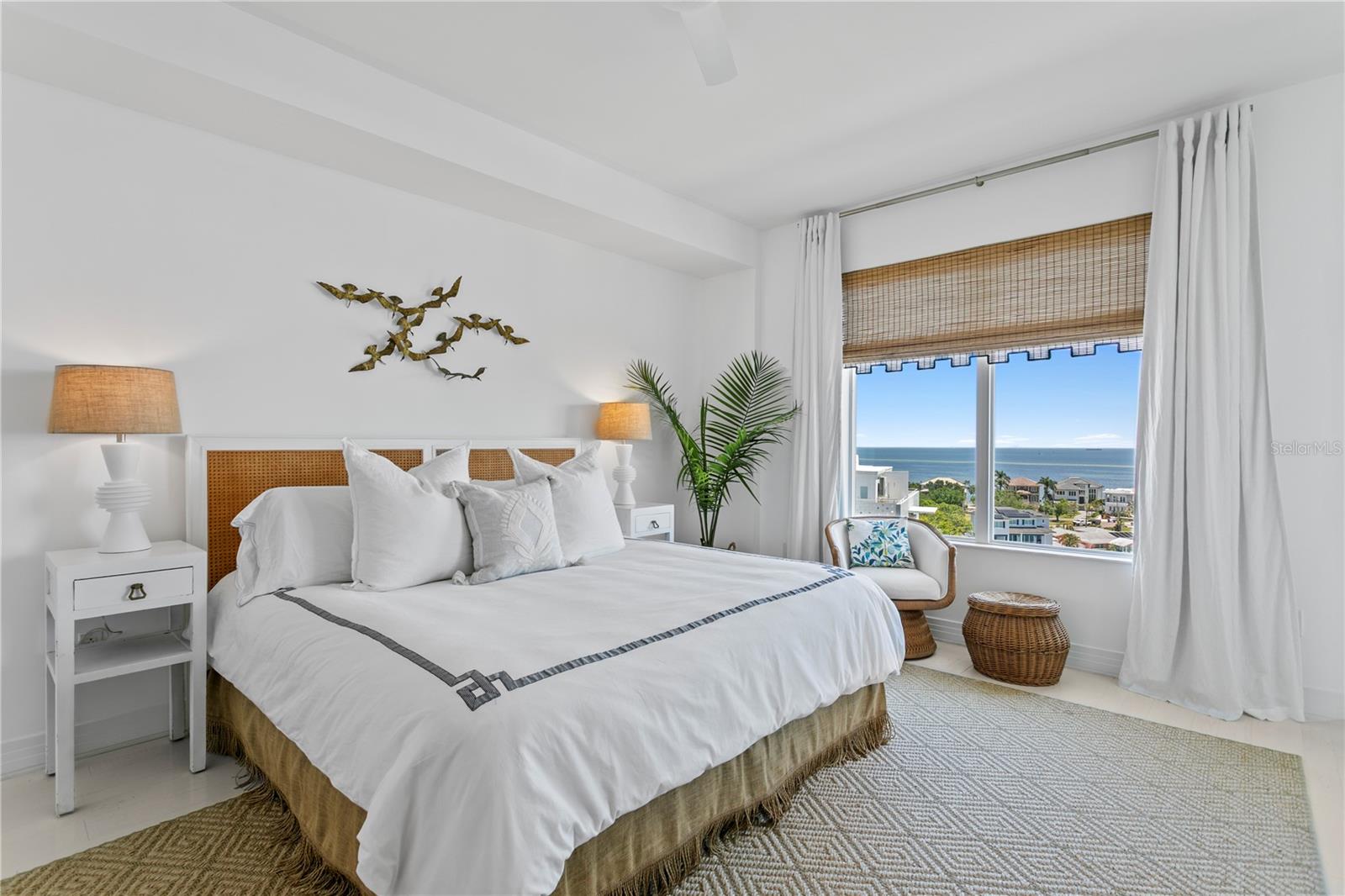 1325 SNELL ISLE BLVD NE #911