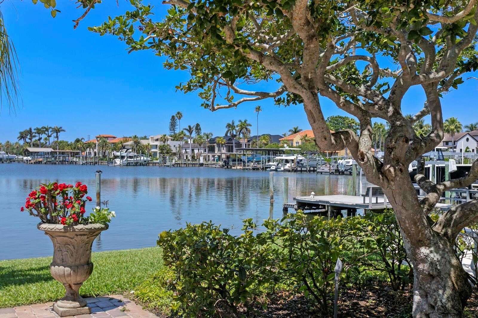 321 BRIGHTWATERS BLVD NE