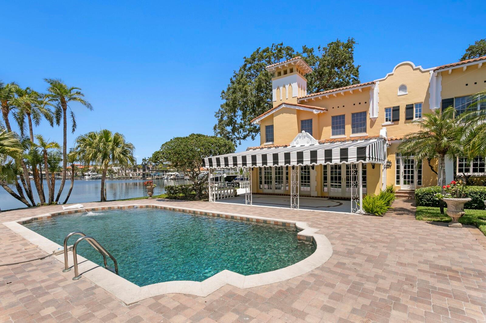 321 BRIGHTWATERS BLVD NE