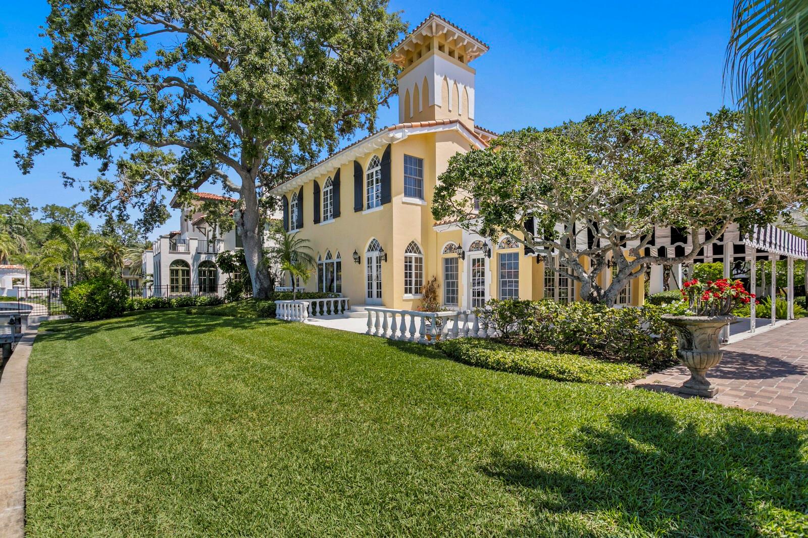 321 BRIGHTWATERS BLVD NE