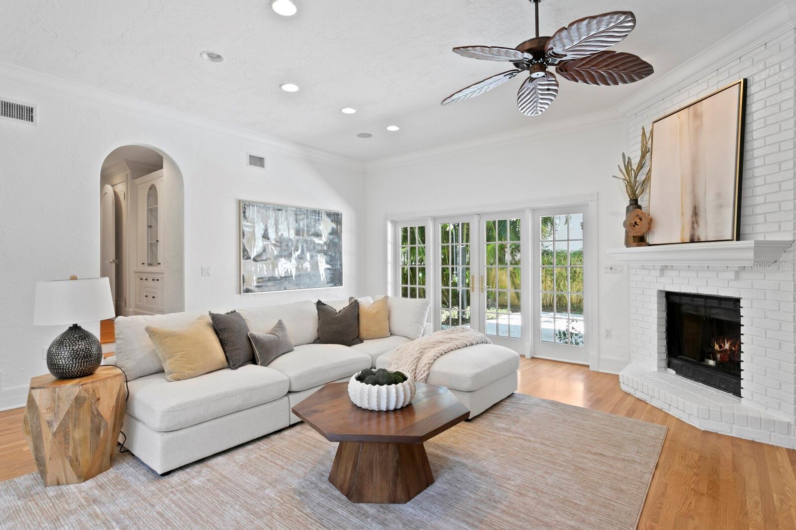 321 BRIGHTWATERS BLVD NE