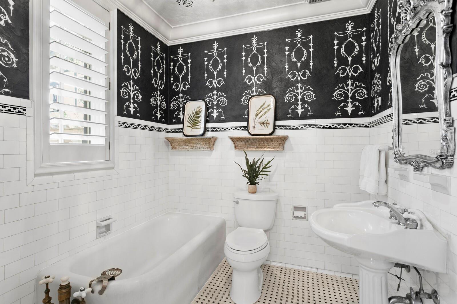 321 BRIGHTWATERS BLVD NE