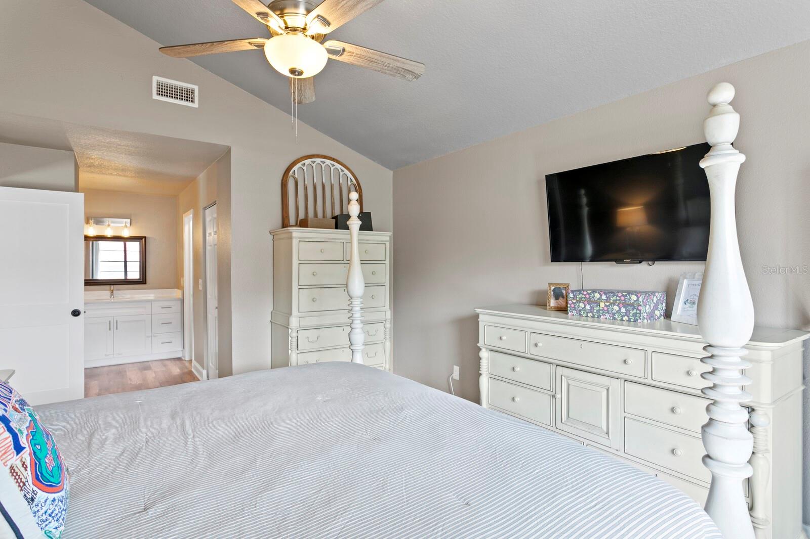 6712 JENNIFER DR