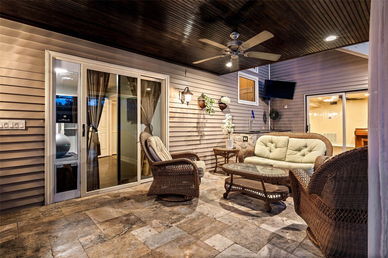 11804 CARROLLWOOD VILLAGE CV