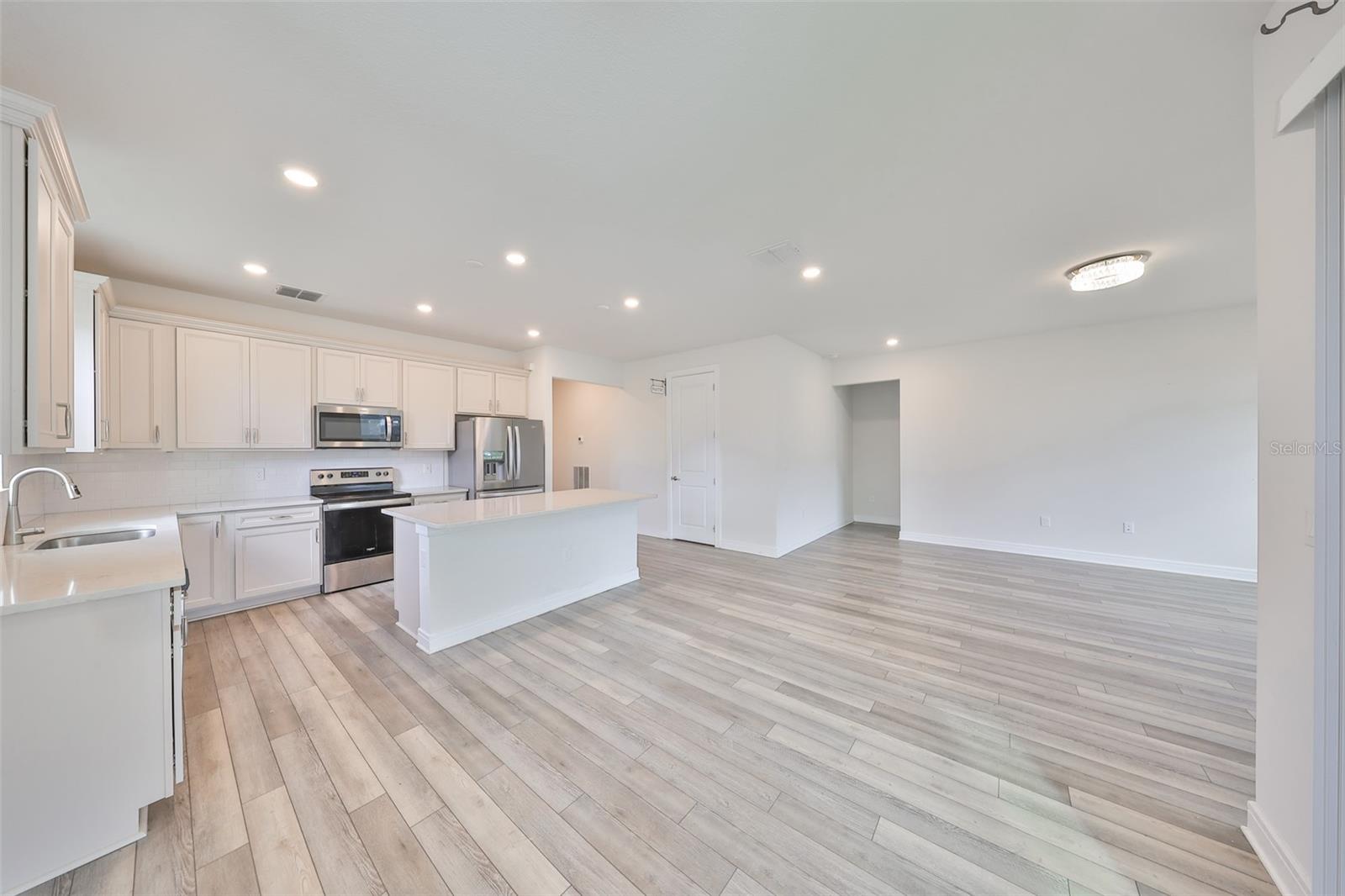 36959 HIGHLAND MEADOWS CT