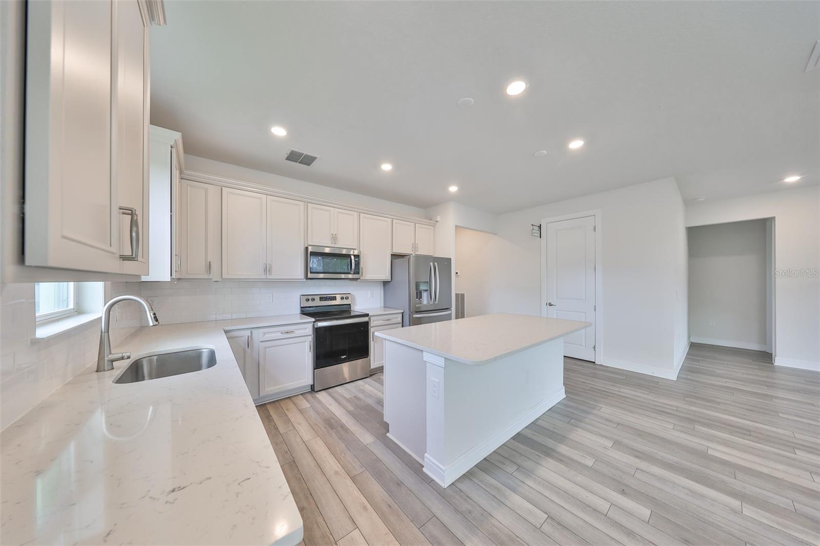 36959 HIGHLAND MEADOWS CT