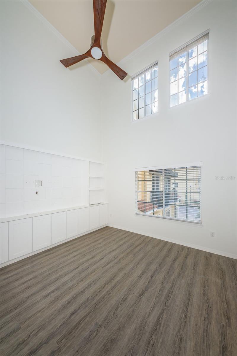 5215 BEACH BREEZE CT #5215